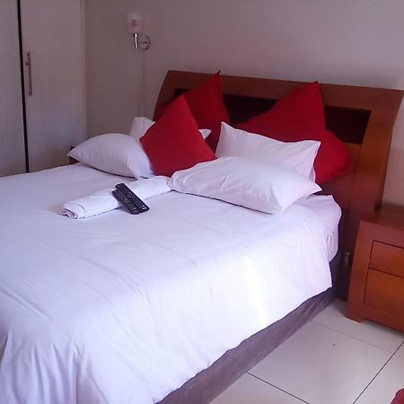 Super Classic Guest House Pretoria-Noord Eksteriør billede
